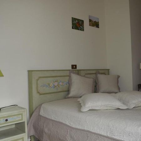 Casa Iliana Apartment เวียเรจโจ ภายนอก รูปภาพ
